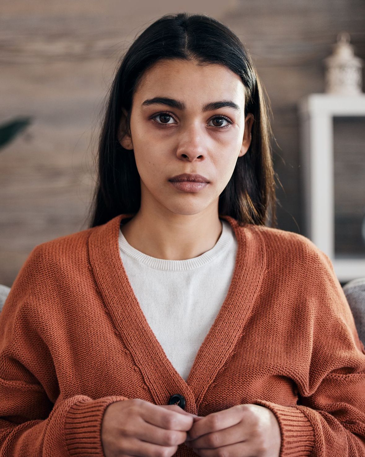 young woman with prodromal schizophrenia looking at the camera