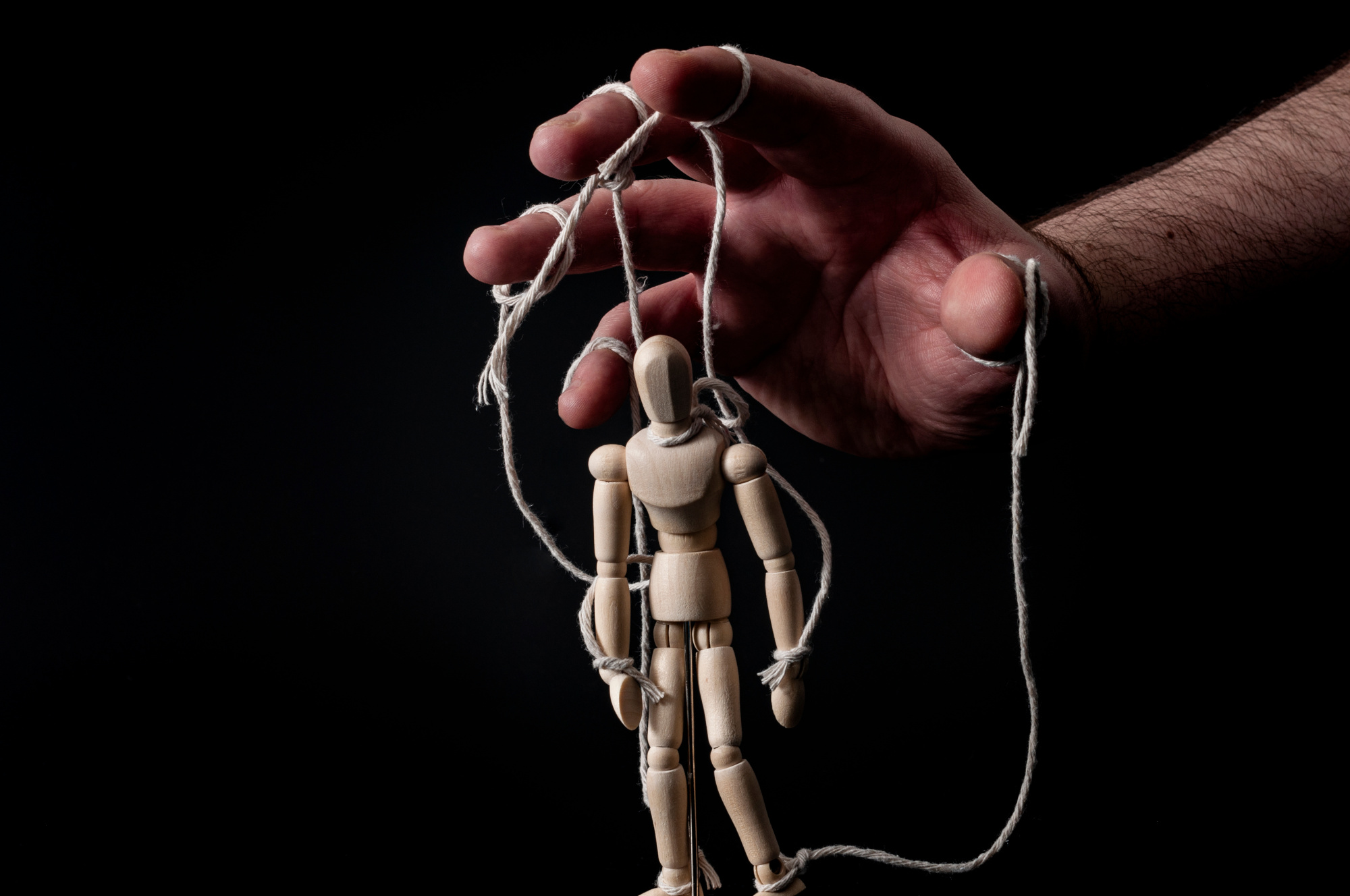 Emotional Manipulation<br />

